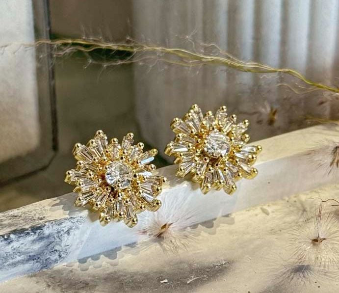 MARGARITA DIAMOND EARRING